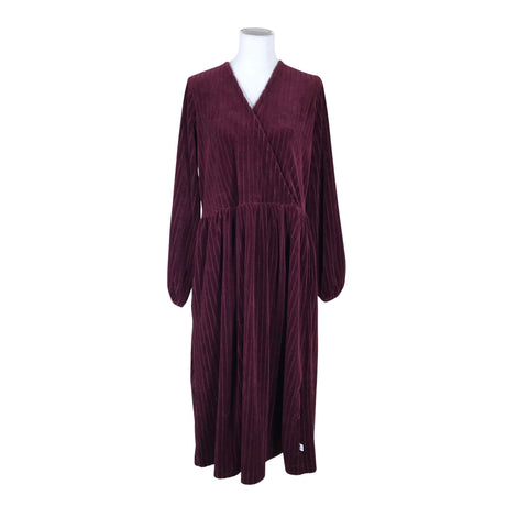 Naisten Mainio - Collegemekko, koko 40 - Violetti ()