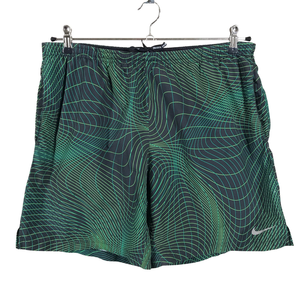 Miesten Nike - Urheilushortsit, koko L - Musta (1)