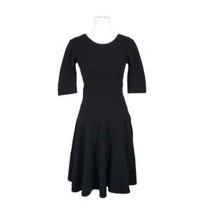 Naisten Ivanka Trump - Neulemekko, koko XS - Musta (1)