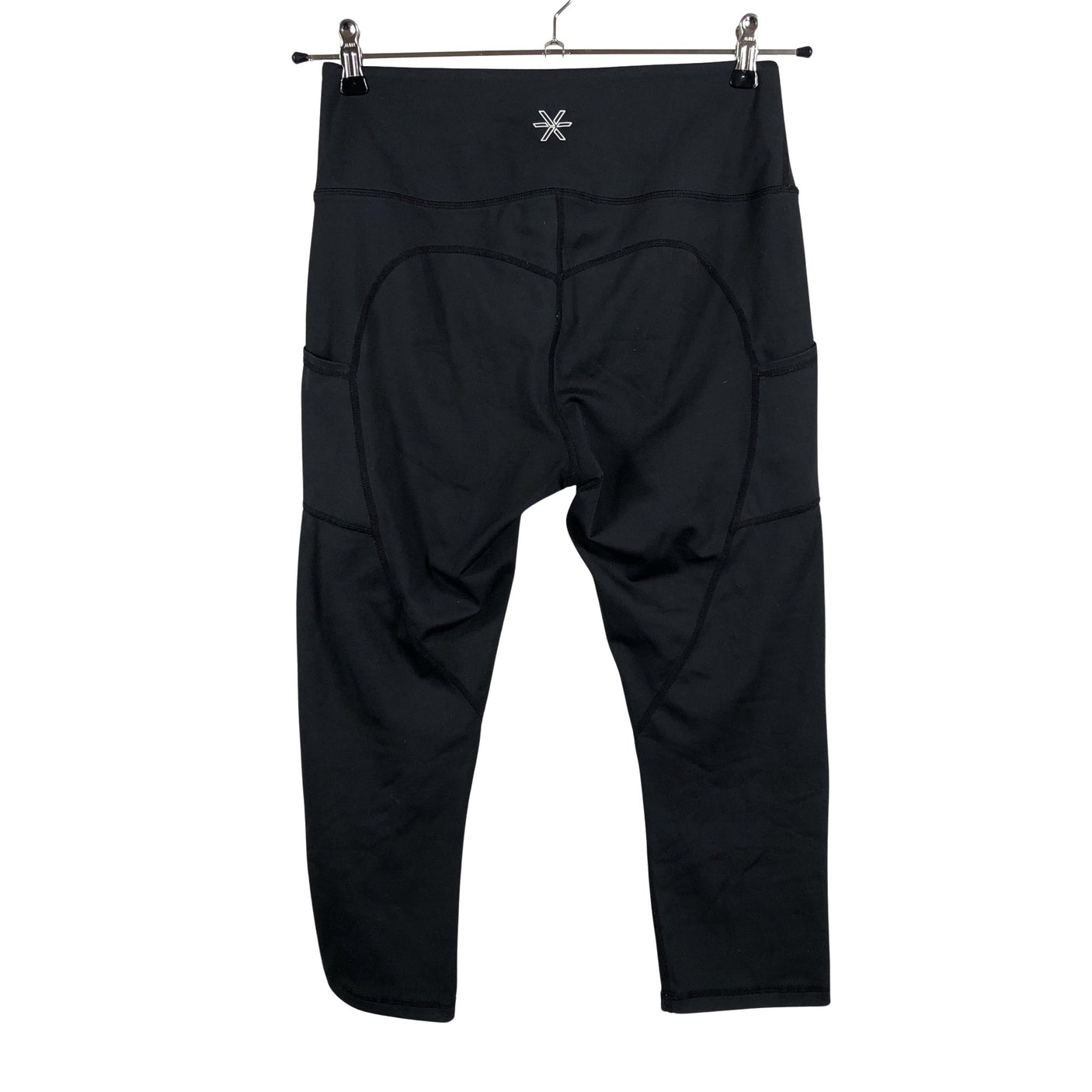 Naisten Bara Sportswear - Urheilucaprit, koko 40 - Musta (2)