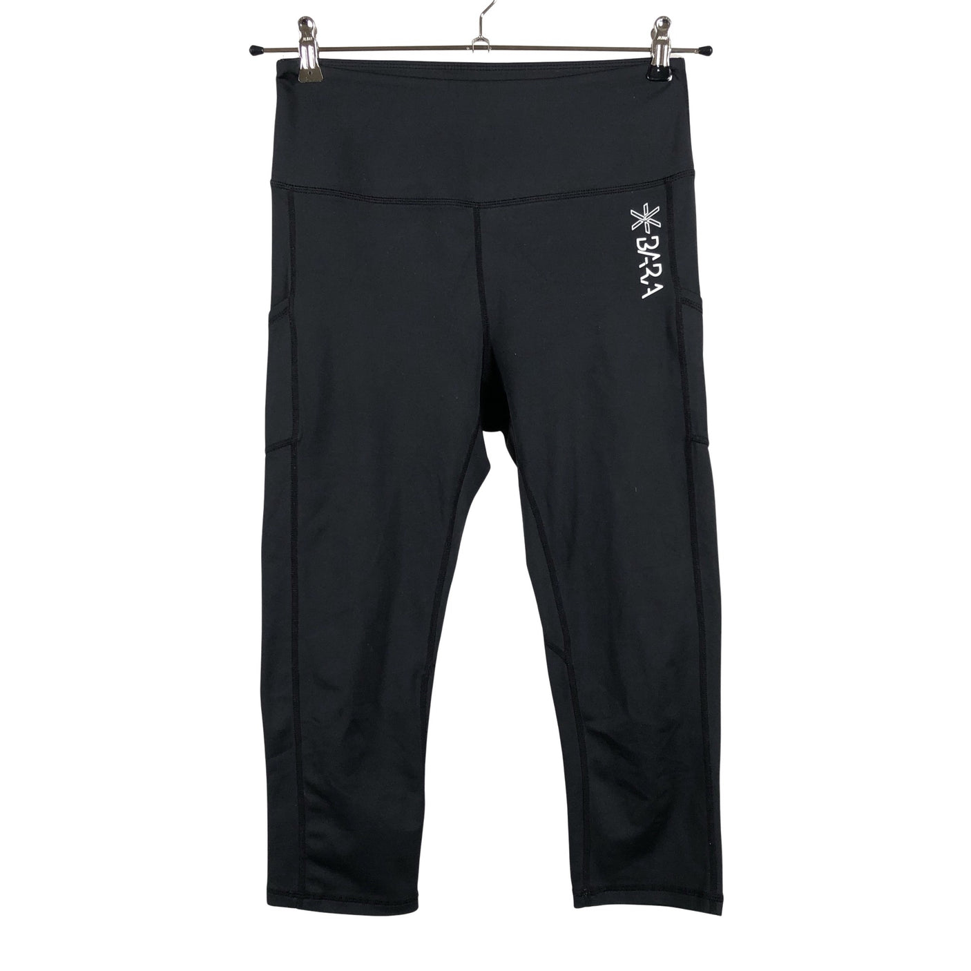 Naisten Bara Sportswear - Urheilucaprit, koko 40 - Musta (1)