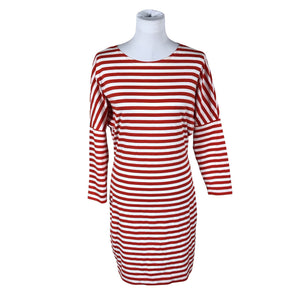 Naisten Marimekko - Trikoomekko, koko 32 - Punainen (1)
