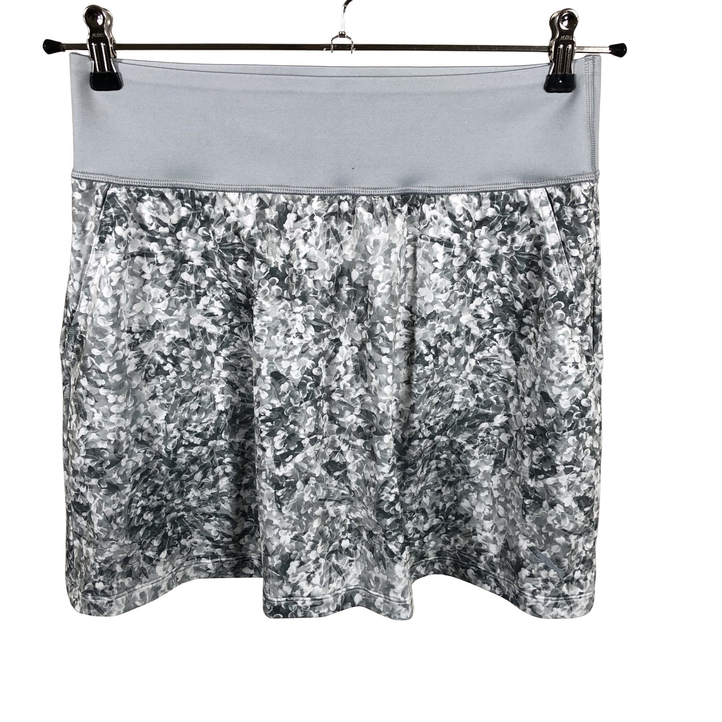 Naisten Puma - Urheilushortsihame, koko 38 - Harmaa (2)