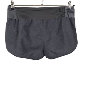 Naisten Adidas - Urheilushortsit, koko 40 - Harmaa (2)
