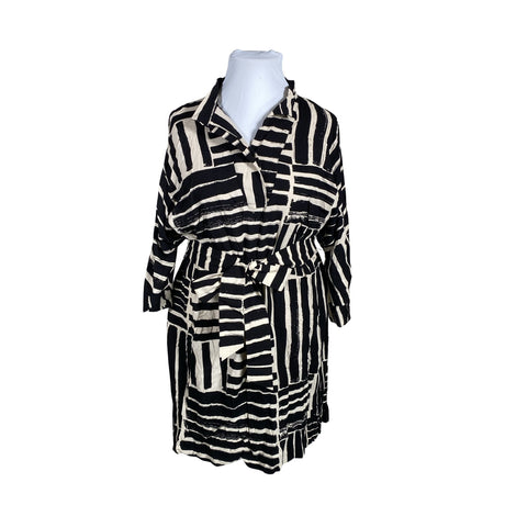 Naisten Cut & Pret - Kangastunika, koko 44 - Musta ()