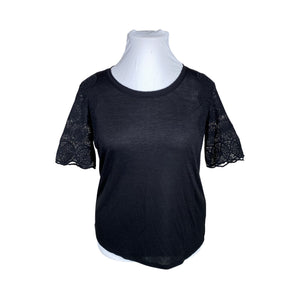 Naisten Armani Jeans - T-paita, koko 44 - Musta (1)