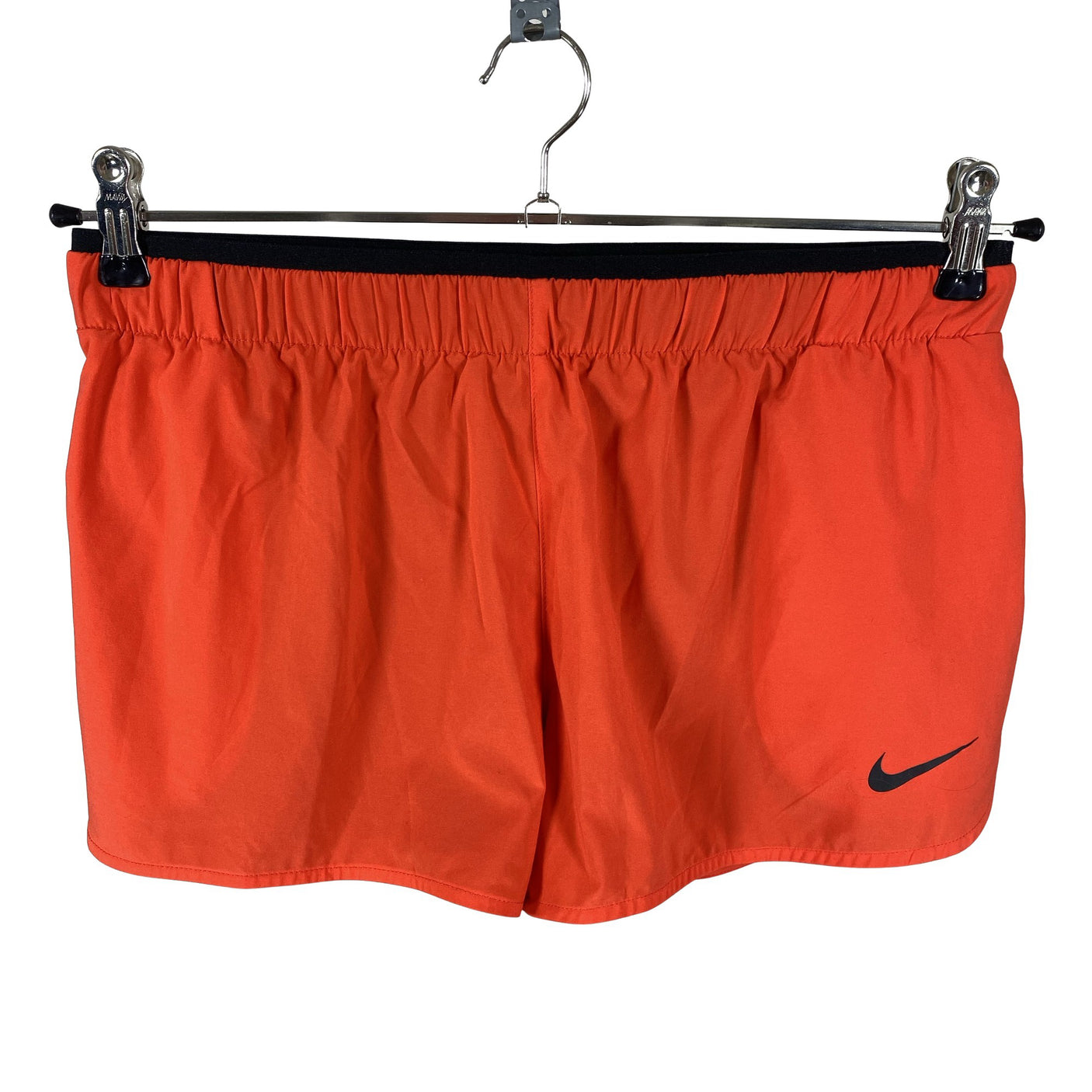 Naisten Nike - Urheilushortsit, koko 38 - Punainen (1)