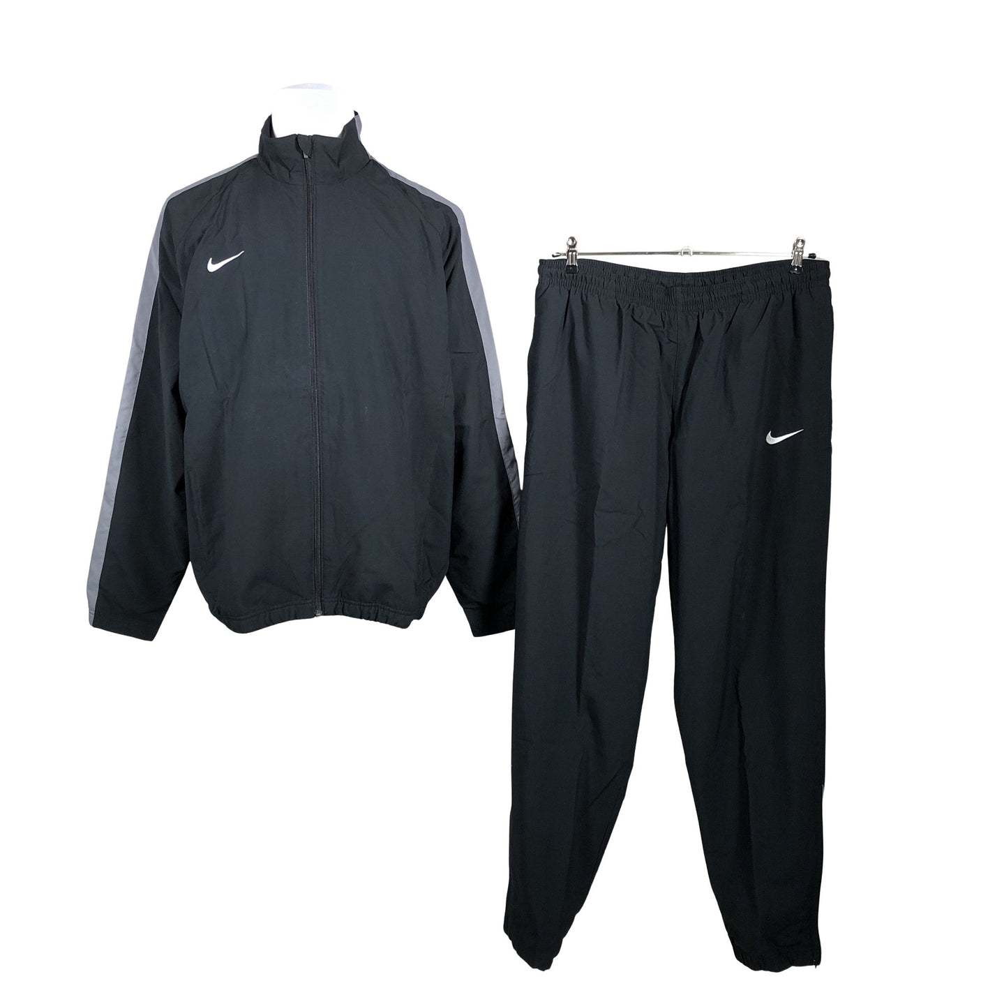 Miesten Nike - Urheiluasu, koko XL - Musta (1)