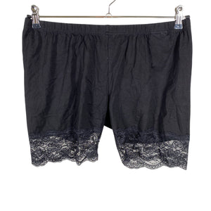 Naisten Cream - Trikooshortsit, koko 42 - Musta (1)