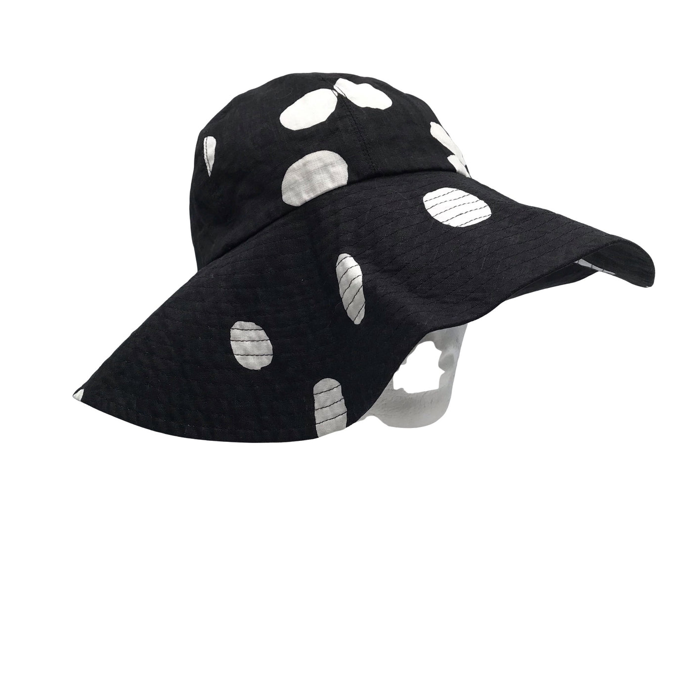 Naisten Marimekko - Kesähattu, koko 56 - 58 cm - Musta (1)