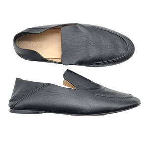 Naisten COS - Loaferit, koko 39 - Musta (1)
