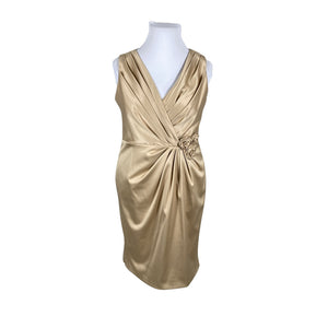 Naisten Ariella - Juhlamekko, koko 42 - Beige (1)