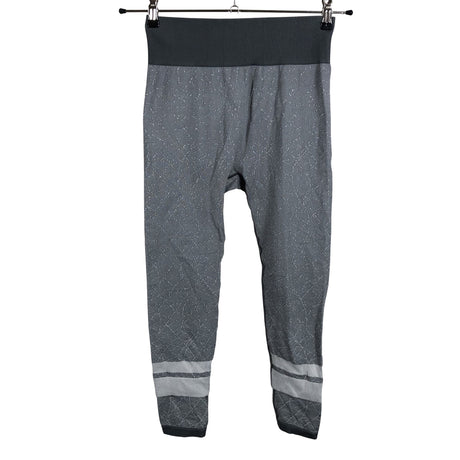 Naisten Adidas - Urheilutrikoot, koko 40 - Harmaa ()