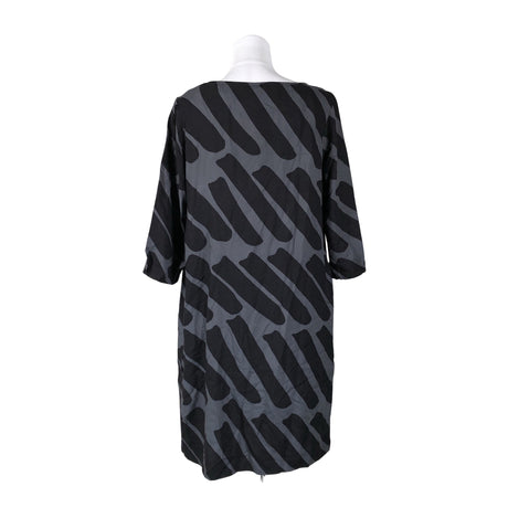 Naisten Marimekko - Trikoomekko, koko 40 - Musta (2)
