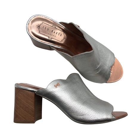 Naisten Ted Baker - Korolliset sandaalit, koko 37 - Hopea ()