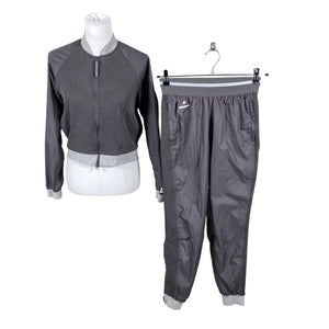 Naisten Adidas - Urheiluasu, koko 34 - Harmaa (1)