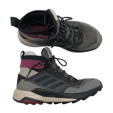 Unisex Adidas - Vaelluskengät, koko 39 - Harmaa ()