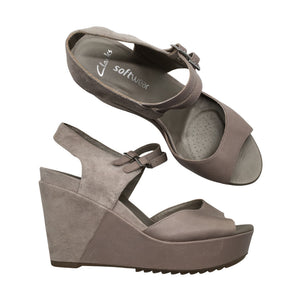 Naisten Clarks - Kiilakorkosandaalit, koko 40 - Beige (1)