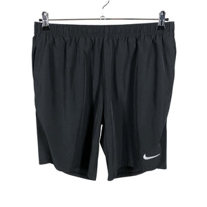 Miesten Nike - Urheilushortsit, koko XL - Musta (1)