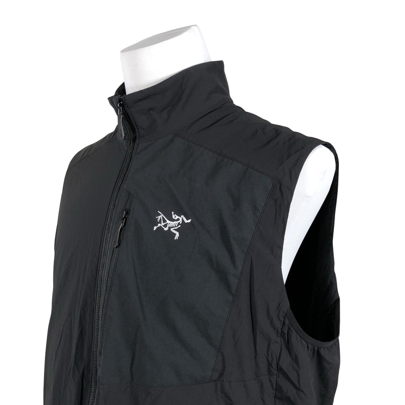 Miesten Arc'teryx - Ulkoiluliivi, koko XL - Musta (2)