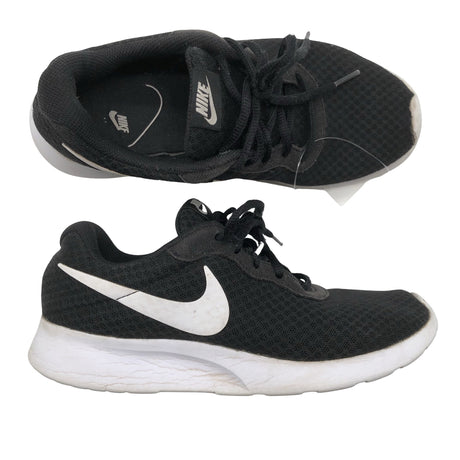 Naisten Nike - Lenkkarit, koko 38 - Musta ()