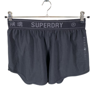 Naisten Superdry - Urheilushortsit, koko 40 - Musta (1)