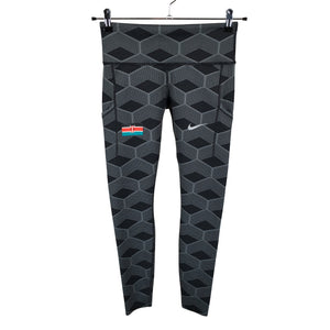 Naisten Nike - Urheilutrikoot, koko 38 - Musta (1)