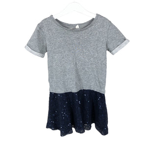 Tyttöjen Gap - Collegemekko, koko 116 - 122 - Harmaa (1)
