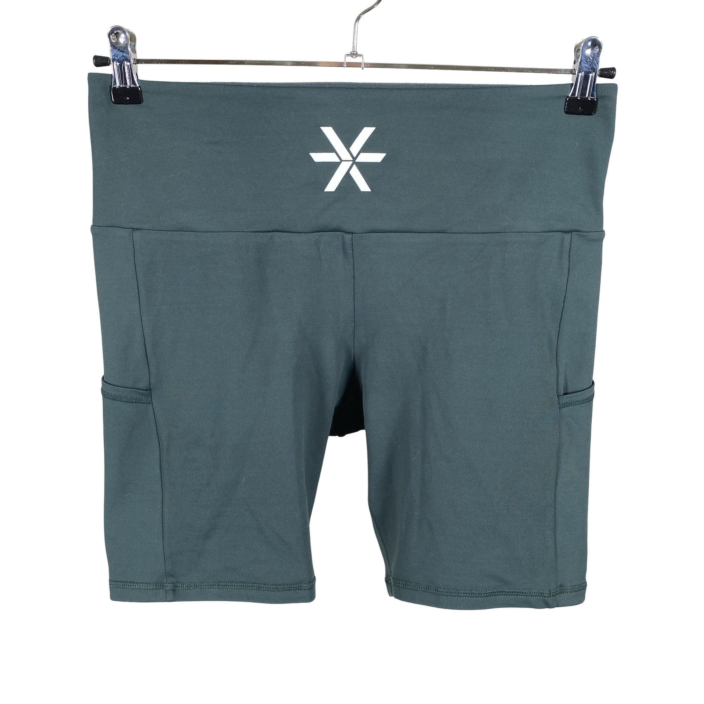 Naisten Bara Sportswear - Urheilushortsit, koko 42 - Vihreä (1)