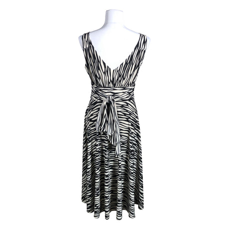 Naisten Trendy Look - Trikoomekko, koko 36 - Beige (2)