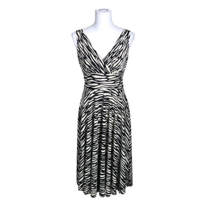 Naisten Trendy Look - Trikoomekko, koko 36 - Beige (1)