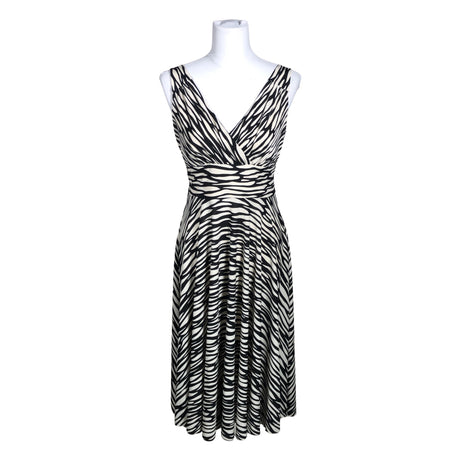 Naisten Trendy Look - Trikoomekko, koko 36 - Beige ()
