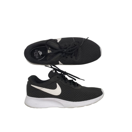 Naisten Nike - Lenkkarit, koko 41 - Musta ()