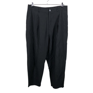 Naisten Uniqlo - Kangashousut, koko 44 - Musta (1)