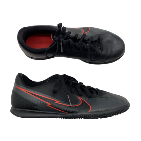 Unisex Nike - Sisäliikuntakengät, koko 37 - Musta ()