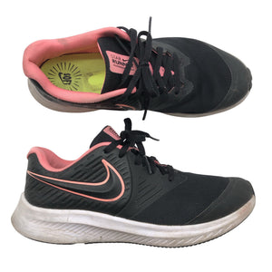 Naisten Nike - Lenkkarit, koko 38 - Musta (1)