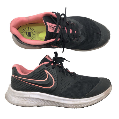 Naisten Nike - Lenkkarit, koko 38 - Musta ()