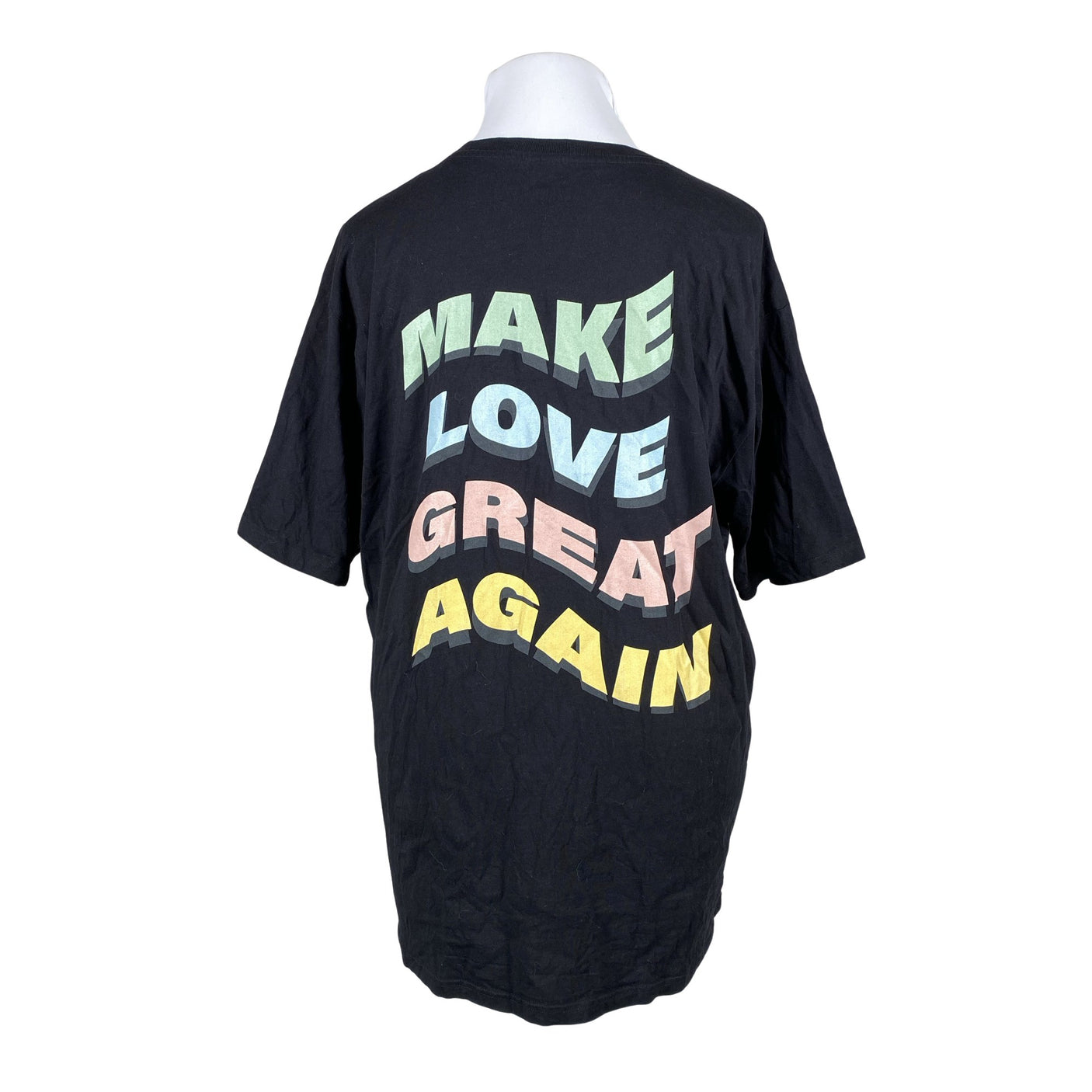 Naisten Uhana Design - T-paita, koko 42 - Musta (2)