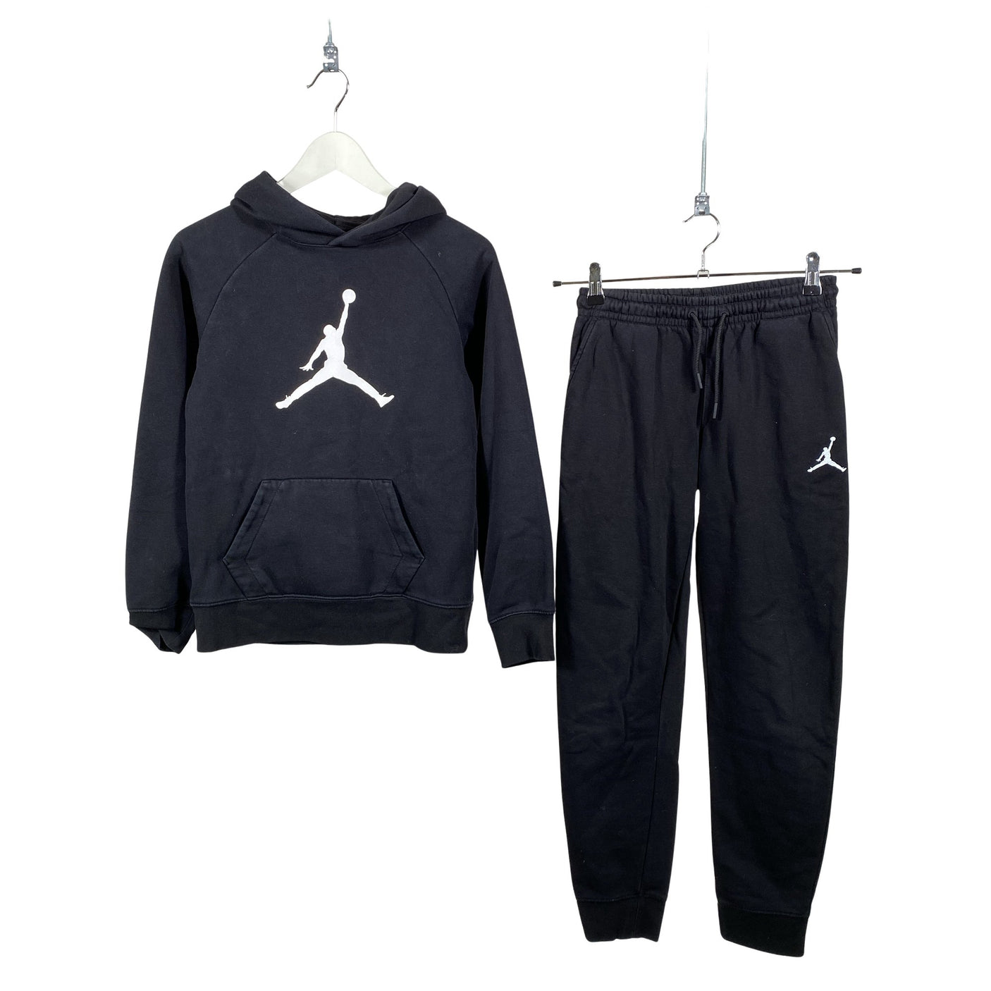 Unisex Jordan (Nike) - Collegeasu, koko 152 - 158 - Musta (1)
