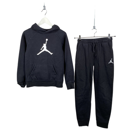 Unisex Jordan (Nike) - Collegeasu, koko 152 - 158 - Musta ()