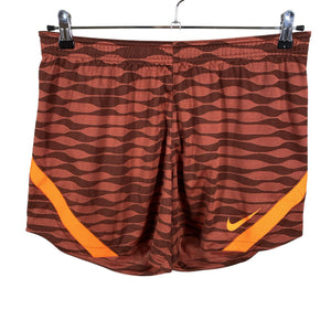 Naisten Nike - Urheilushortsit, koko 40 - Ruskea (1)