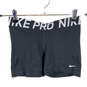 Naisten Nike - Urheilushortsit, koko 38 - Musta (1)