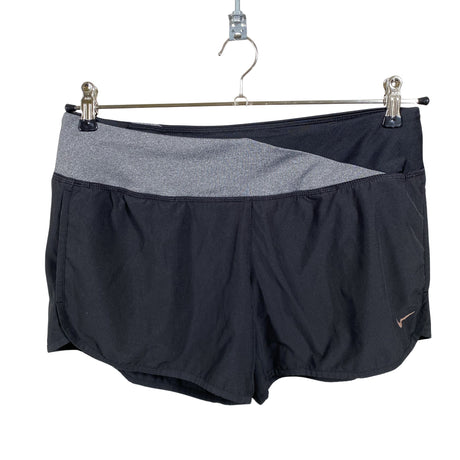 Naisten Nike - Urheilushortsit, koko 38 - Musta ()