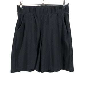 Naisten NOSH - Shortsit, koko 42 - Musta (1)