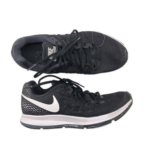 Naisten Nike - Lenkkarit, koko 39 - Musta (1)