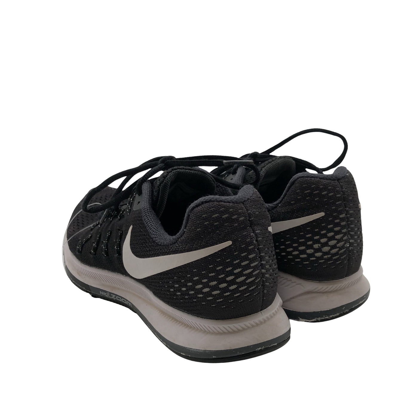 Naisten Nike - Lenkkarit, koko 39 - Musta (2)