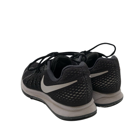 Naisten Nike - Lenkkarit, koko 39 - Musta (2)