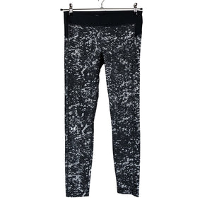 Naisten Under Armour - Urheilutrikoot, koko 40 - Musta (1)