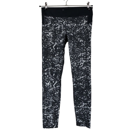Naisten Under Armour - Urheilutrikoot, koko 40 - Musta ()