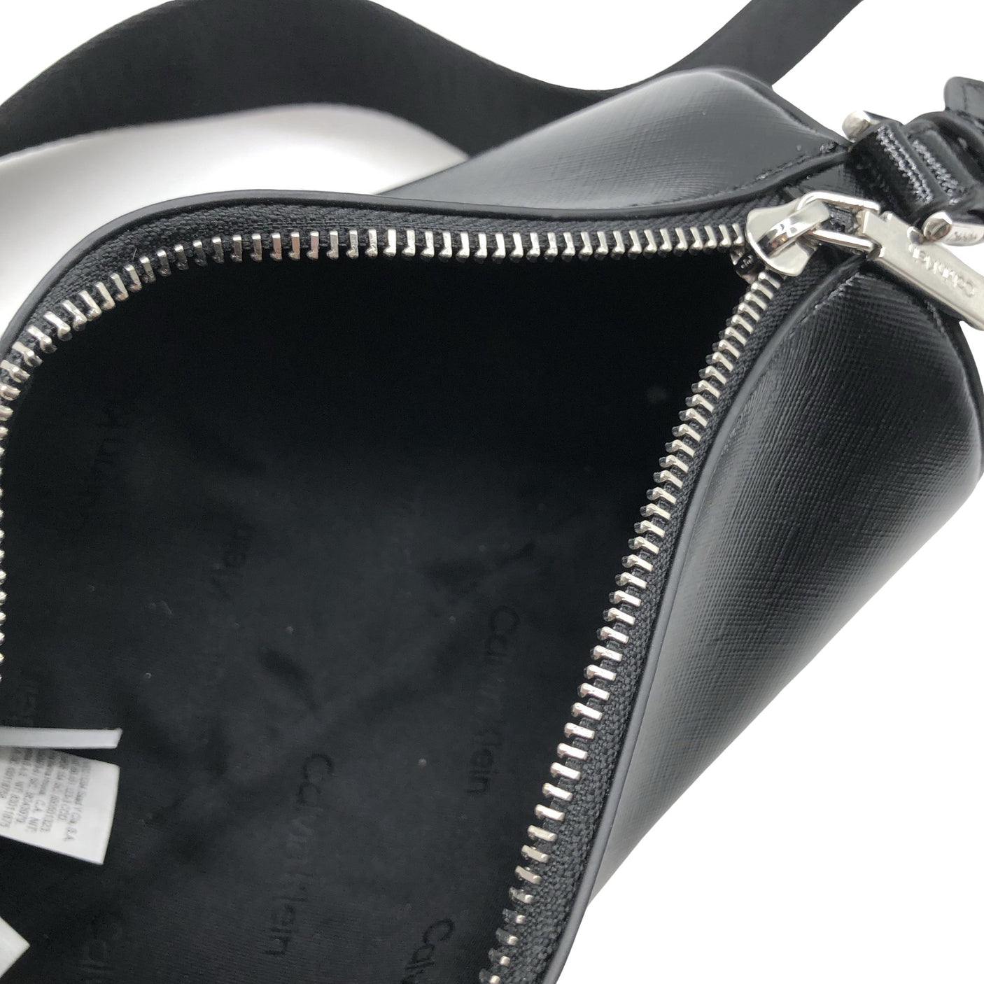 Naisten Calvin Klein - Olkalaukku, koko Mini - Musta (2)